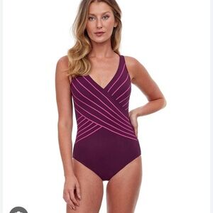 NWT Gottex Embrace V Neck Shaping One Piece Swimsuit Plum color Sizs 10